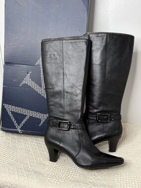 Anne Klein iflex Black Leather Grenti Boots - 8.5